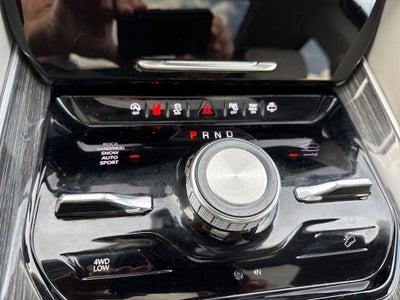 2022 Jeep Wagoneer Series III 4x4