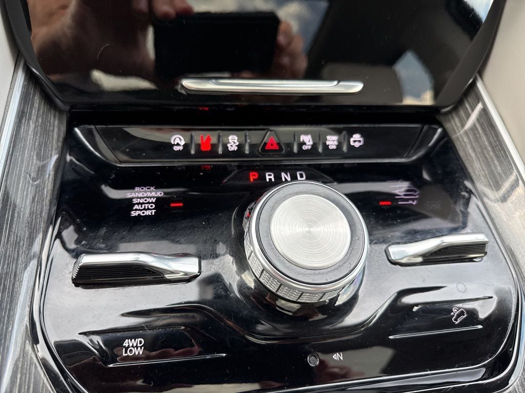 2022 Jeep Wagoneer Series III 4x4