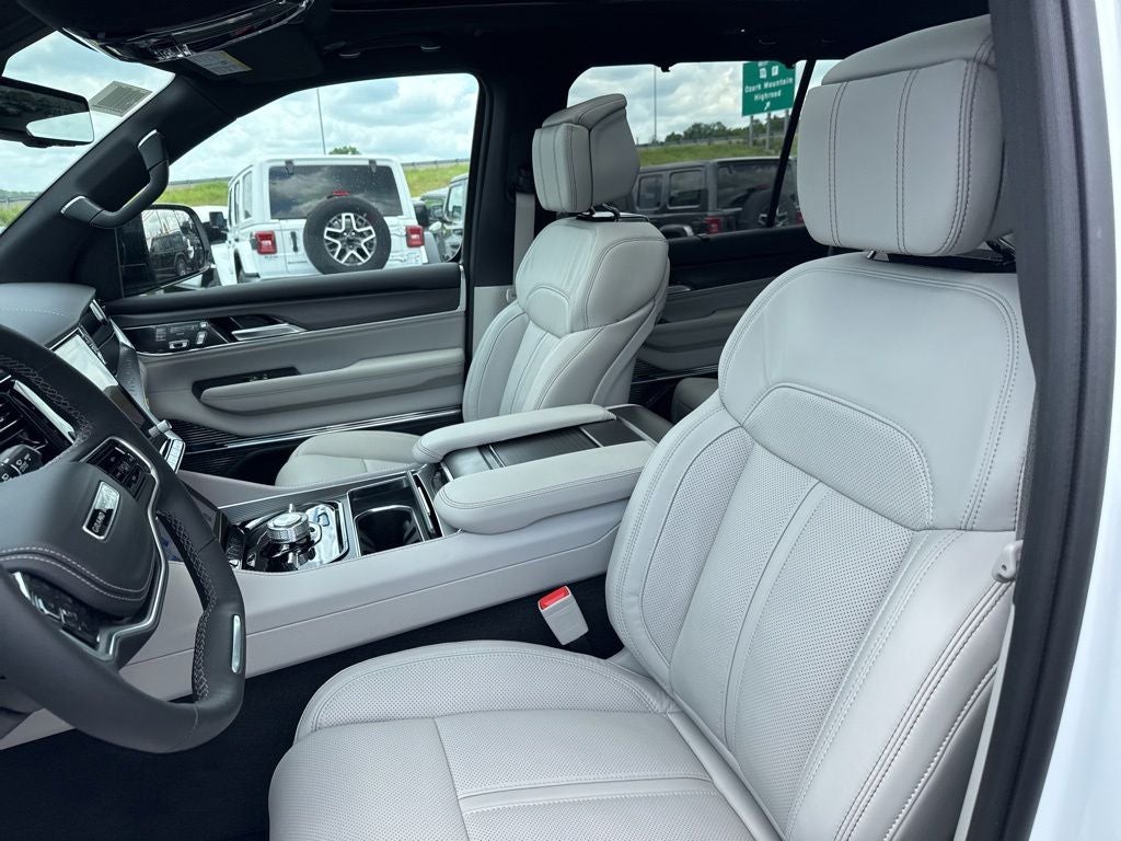 2026 Jeep Grand Wagoneer GRAND WAGONEER SUMMIT OBSIDIAN 4X4