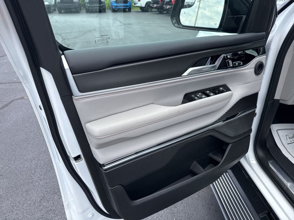 2026 Jeep Grand Wagoneer GRAND WAGONEER SUMMIT OBSIDIAN 4X4
