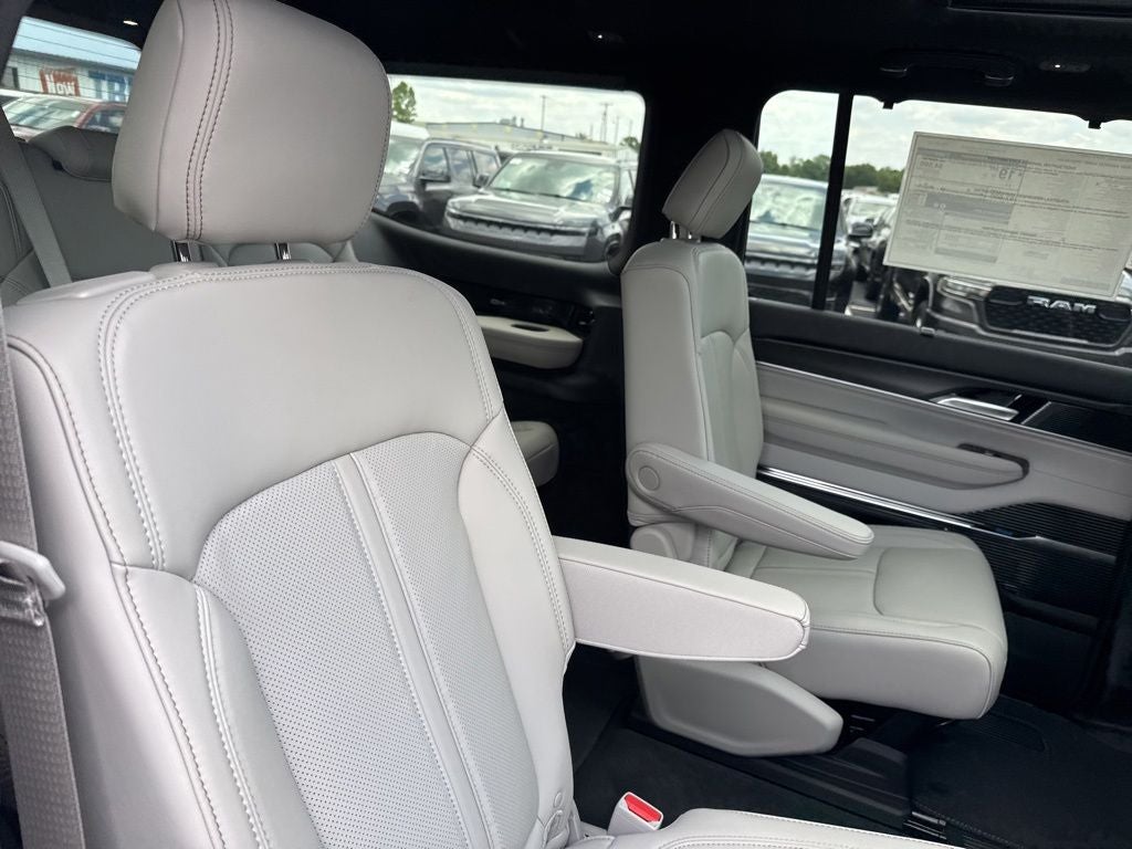 2026 Jeep Grand Wagoneer GRAND WAGONEER SUMMIT OBSIDIAN 4X4