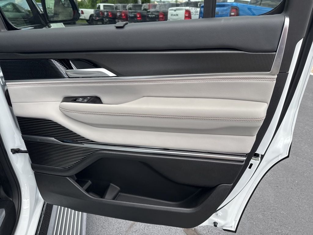 2026 Jeep Grand Wagoneer GRAND WAGONEER SUMMIT OBSIDIAN 4X4