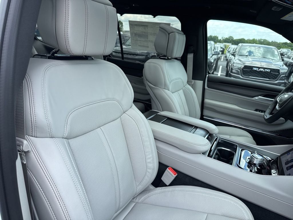 2026 Jeep Grand Wagoneer GRAND WAGONEER SUMMIT OBSIDIAN 4X4