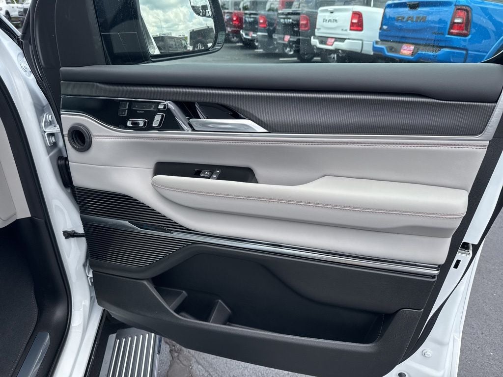 2026 Jeep Grand Wagoneer GRAND WAGONEER SUMMIT OBSIDIAN 4X4