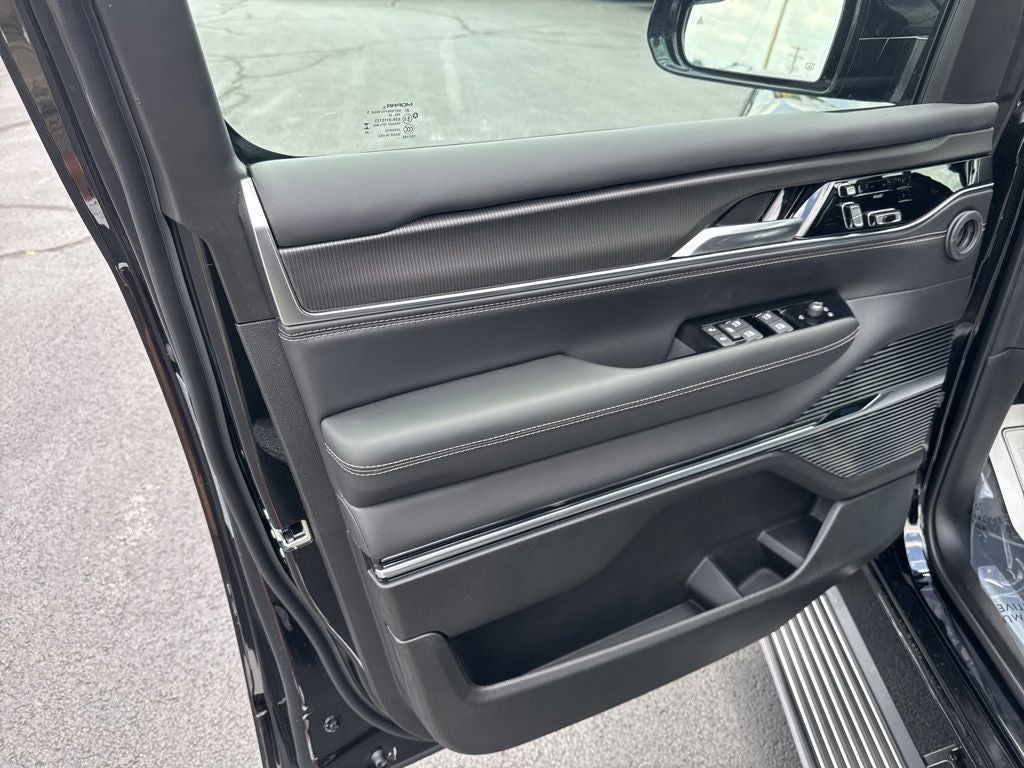 2026 Jeep Grand Wagoneer GRAND WAGONEER SUMMIT OBSIDIAN 4X4