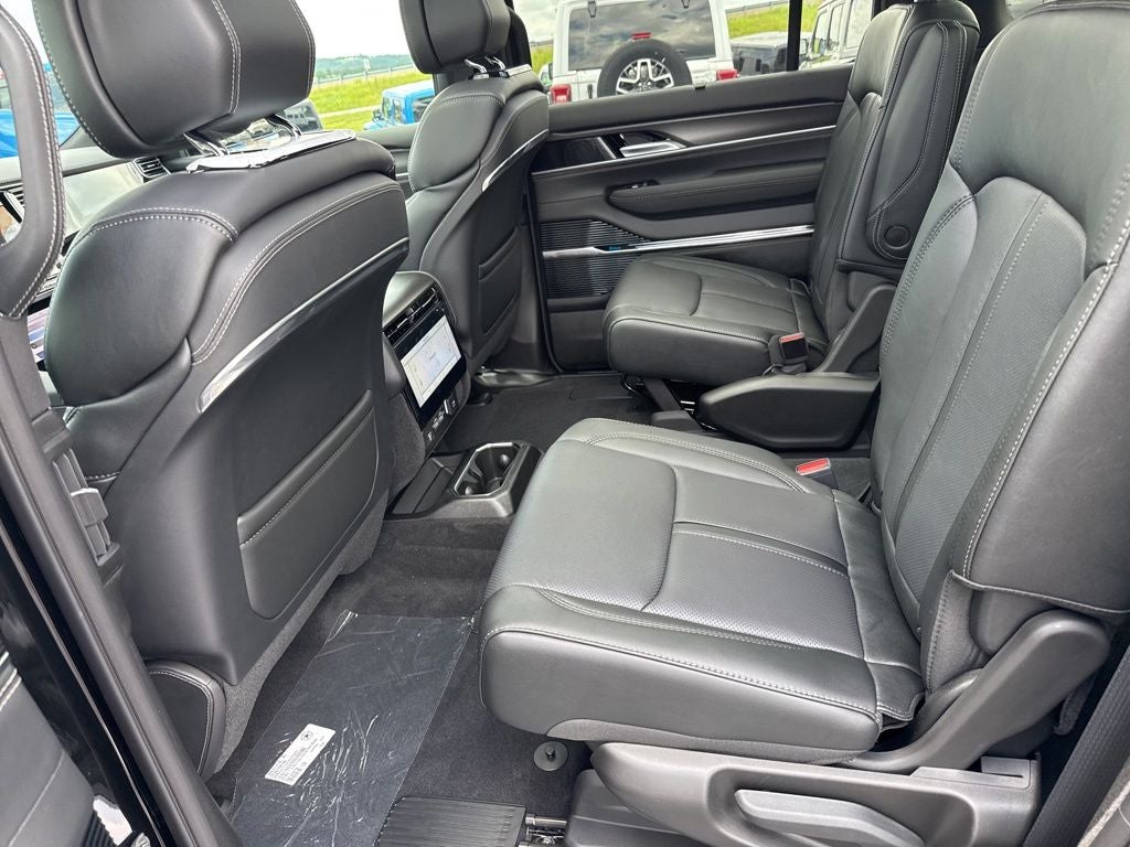 2026 Jeep Grand Wagoneer GRAND WAGONEER SUMMIT OBSIDIAN 4X4