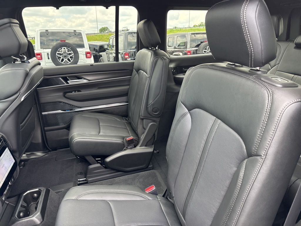 2026 Jeep Grand Wagoneer GRAND WAGONEER SUMMIT OBSIDIAN 4X4