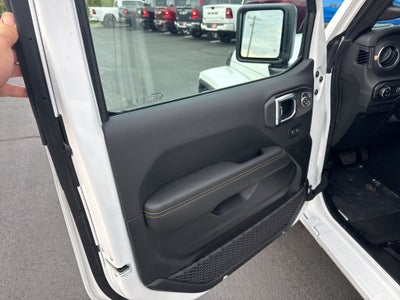 2026 Jeep Gladiator GLADIATOR SAHARA 4X4