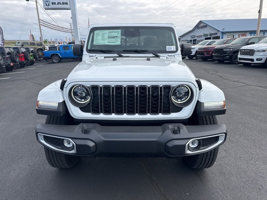 2026 Jeep Gladiator GLADIATOR SAHARA 4X4