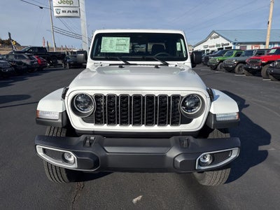 2026 Jeep Gladiator GLADIATOR SAHARA 4X4