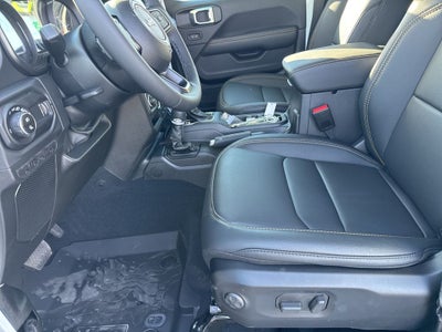 2026 Jeep Gladiator GLADIATOR SAHARA 4X4