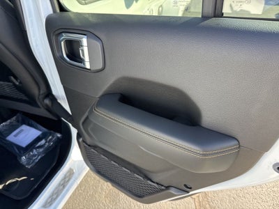 2026 Jeep Gladiator GLADIATOR SAHARA 4X4