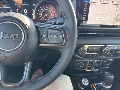 2026 Jeep Gladiator GLADIATOR SAHARA 4X4