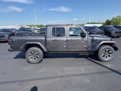 2026 Jeep Gladiator GLADIATOR SAHARA 4X4