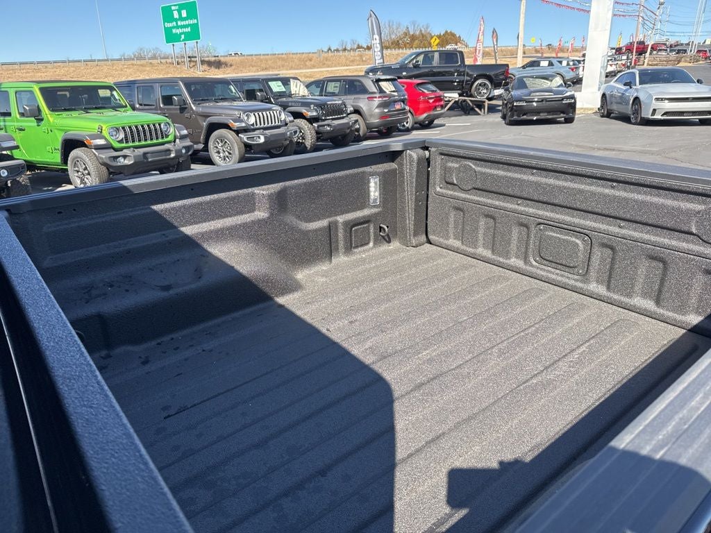 2026 Jeep Gladiator GLADIATOR SAHARA 4X4