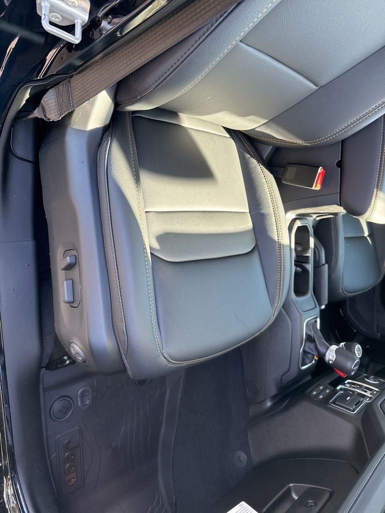 2026 Jeep Gladiator GLADIATOR SAHARA 4X4