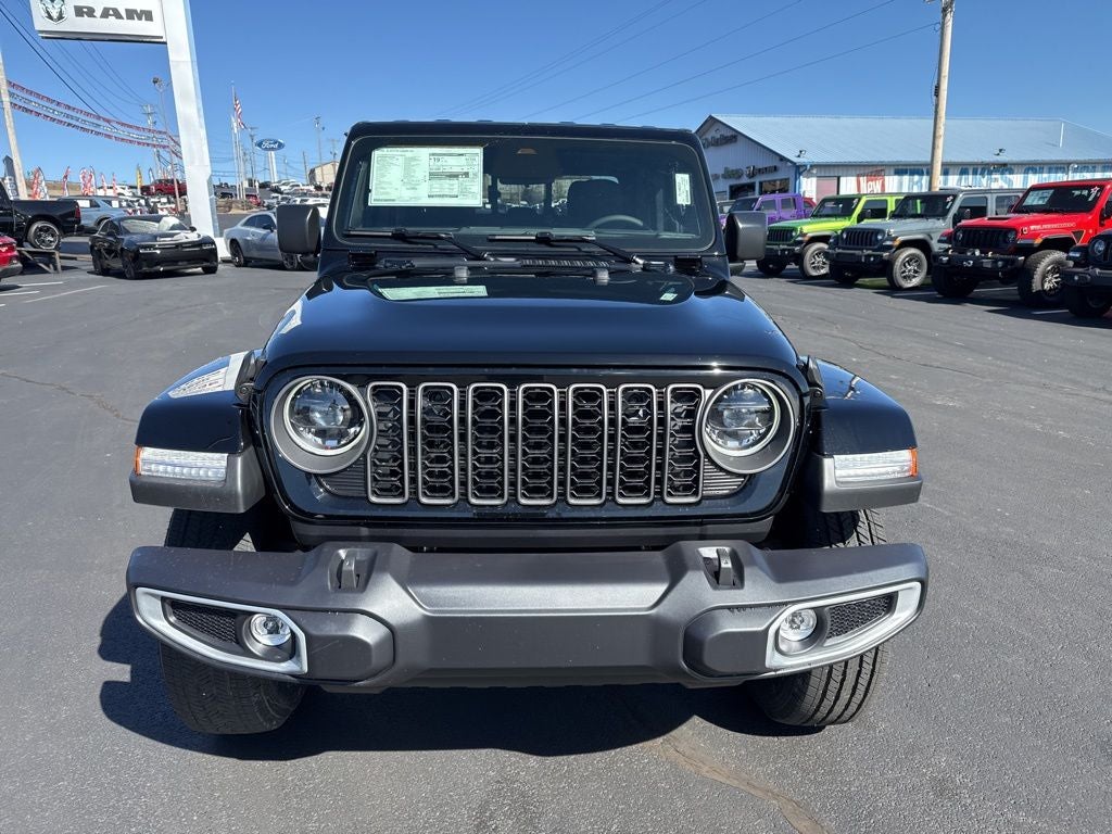 2026 Jeep Gladiator GLADIATOR SAHARA 4X4