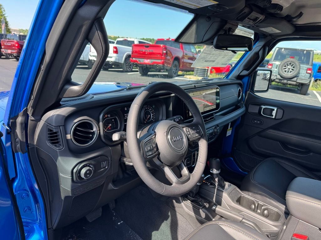 2026 Jeep Gladiator GLADIATOR SAHARA 4X4