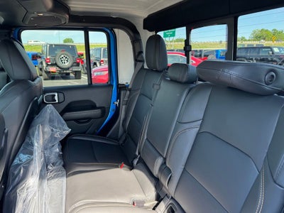 2026 Jeep Gladiator GLADIATOR SAHARA 4X4