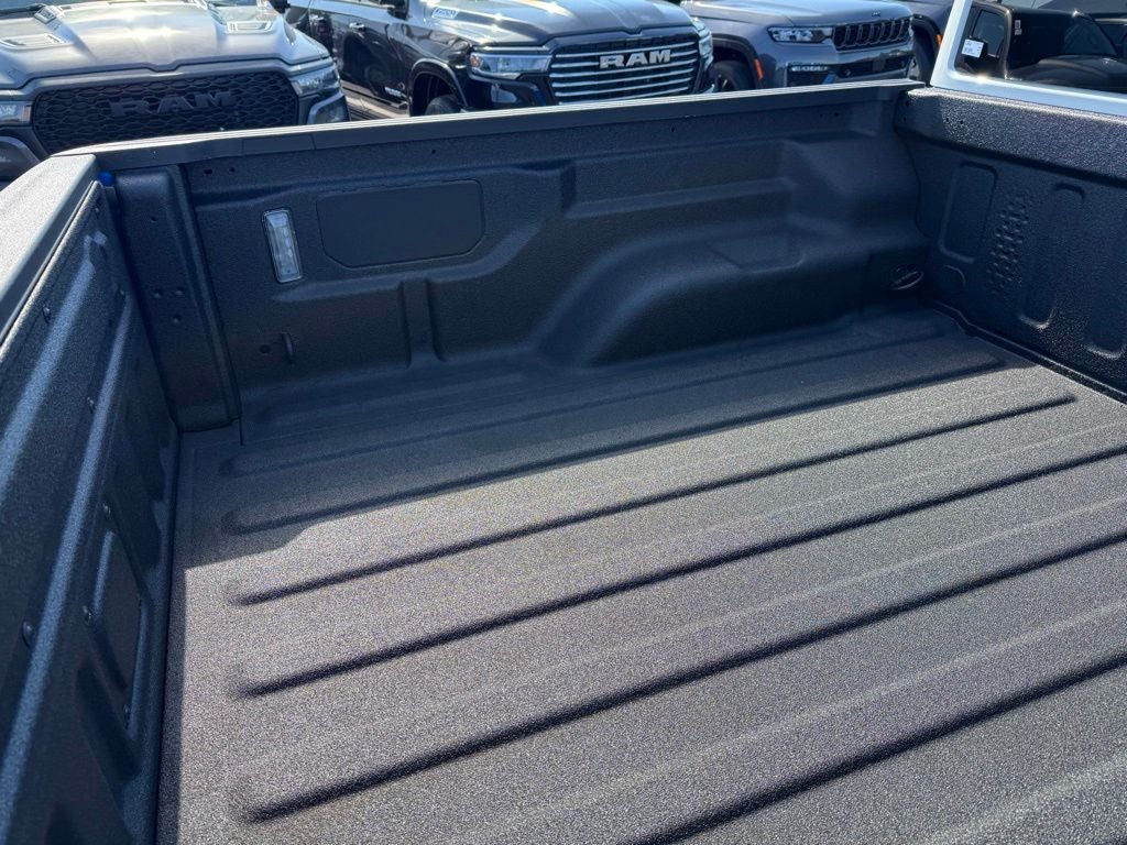 2026 Jeep Gladiator GLADIATOR SAHARA 4X4
