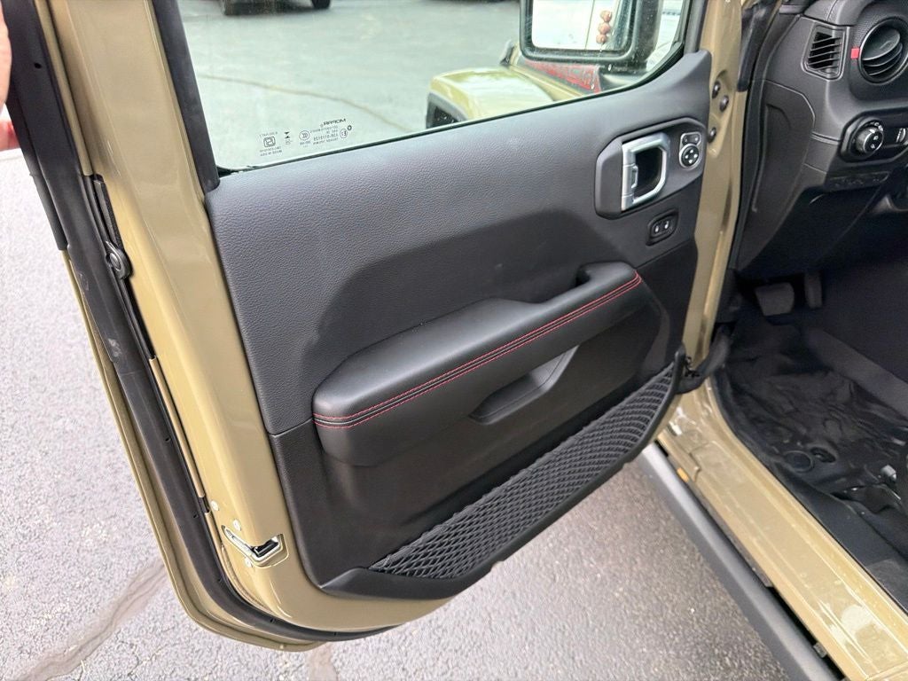 2026 Jeep Gladiator GLADIATOR SHADOW OPS 4X4