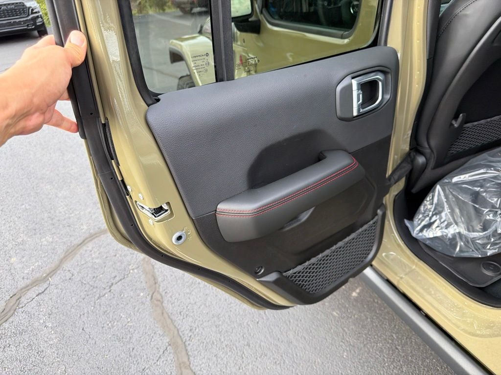 2026 Jeep Gladiator GLADIATOR SHADOW OPS 4X4
