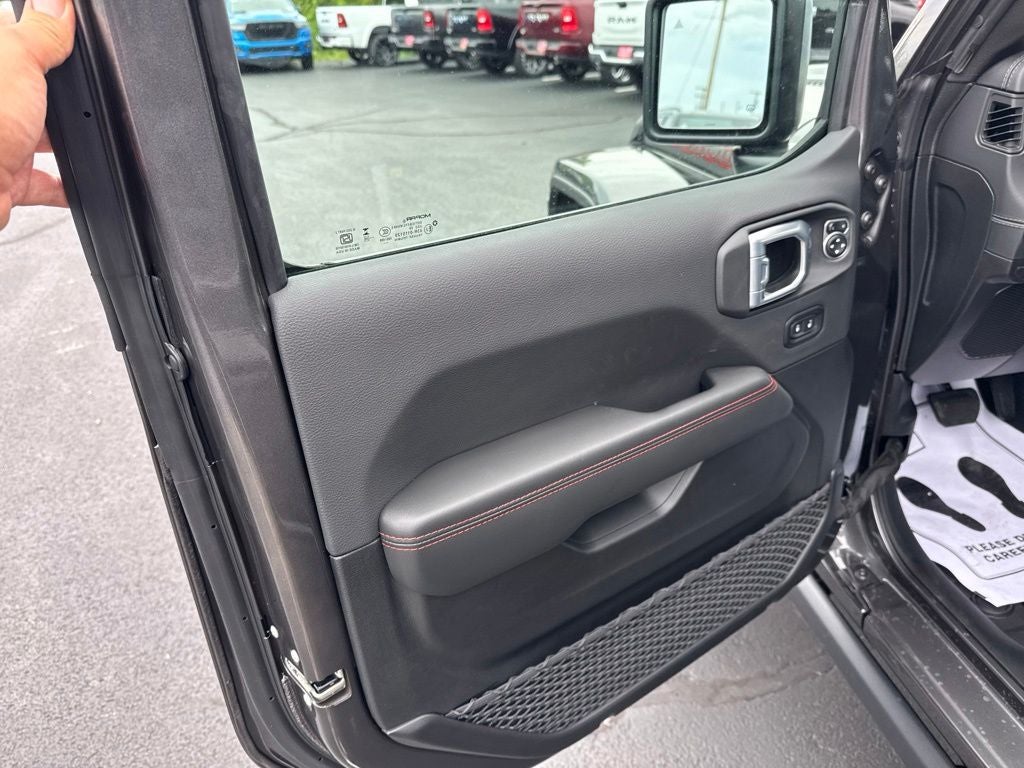 2026 Jeep Gladiator GLADIATOR SHADOW OPS 4X4