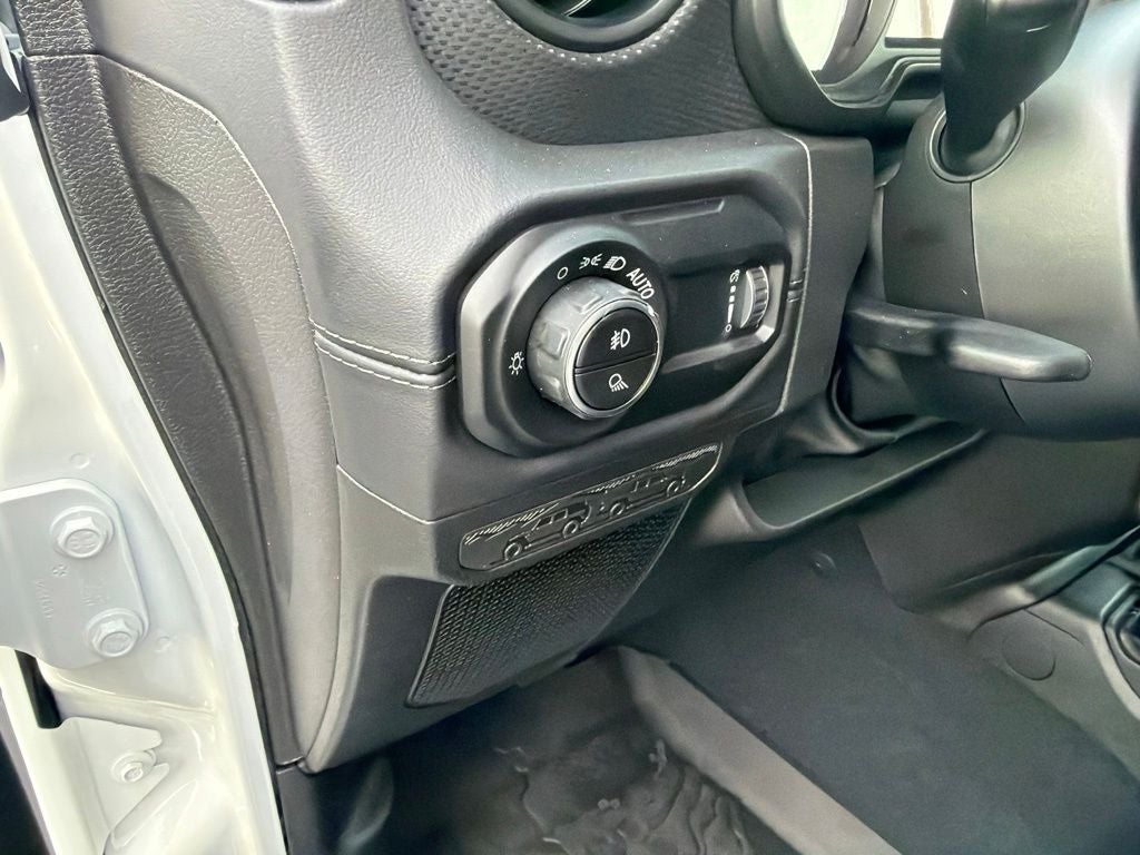 2026 Jeep Gladiator GLADIATOR SHADOW OPS 4X4