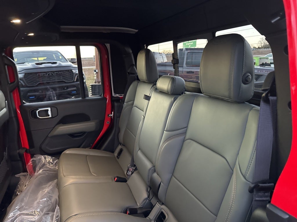 2026 Jeep Gladiator GLADIATOR MOJAVE X 4X4