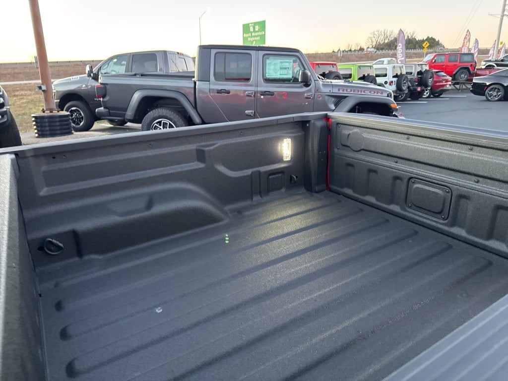 2026 Jeep Gladiator GLADIATOR MOJAVE X 4X4