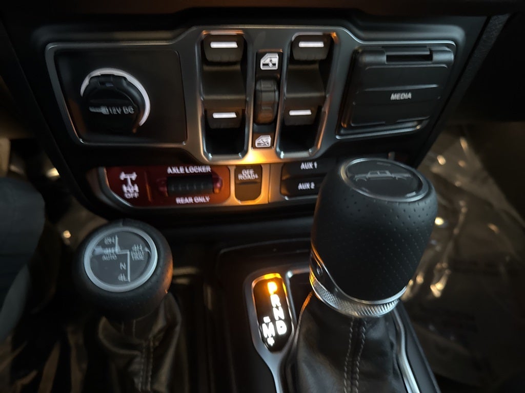 2026 Jeep Gladiator GLADIATOR MOJAVE X 4X4