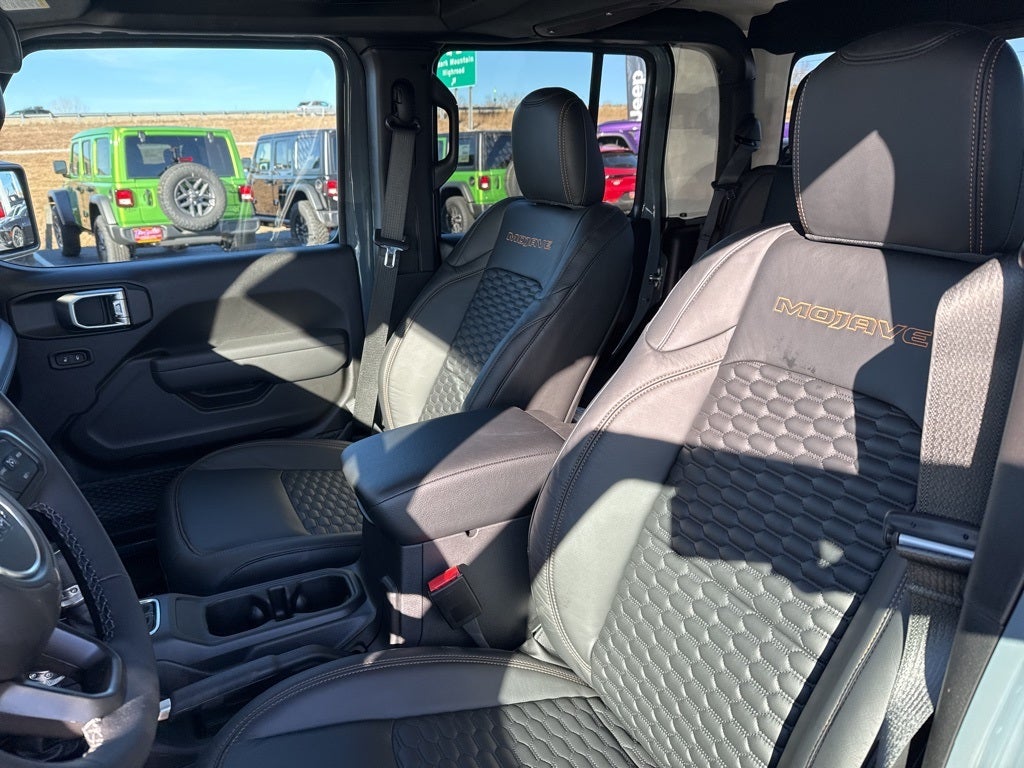 2026 Jeep Gladiator GLADIATOR MOJAVE 4X4