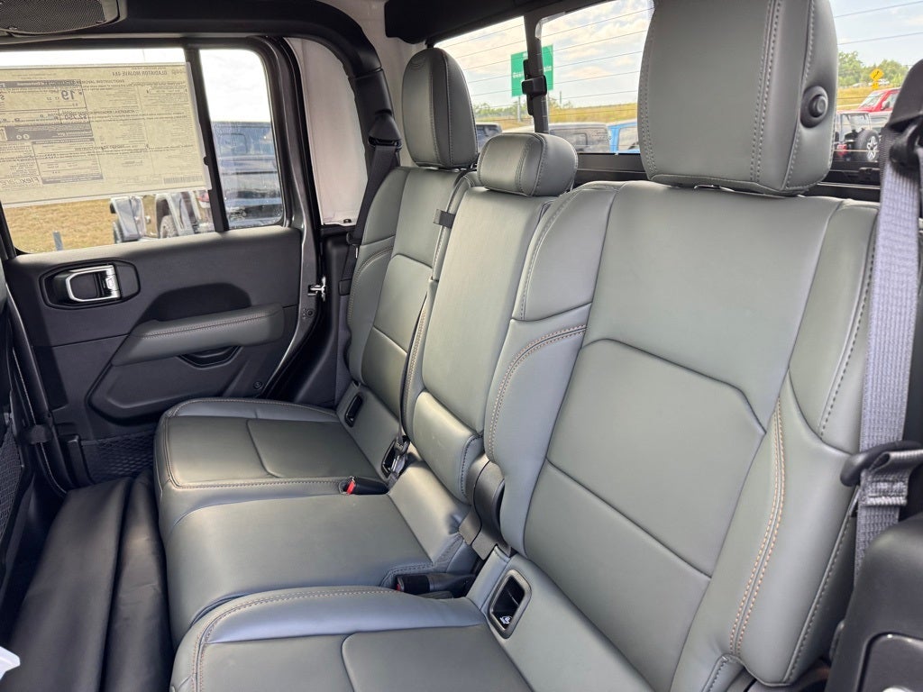 2025 Jeep Gladiator GLADIATOR MOJAVE 4X4