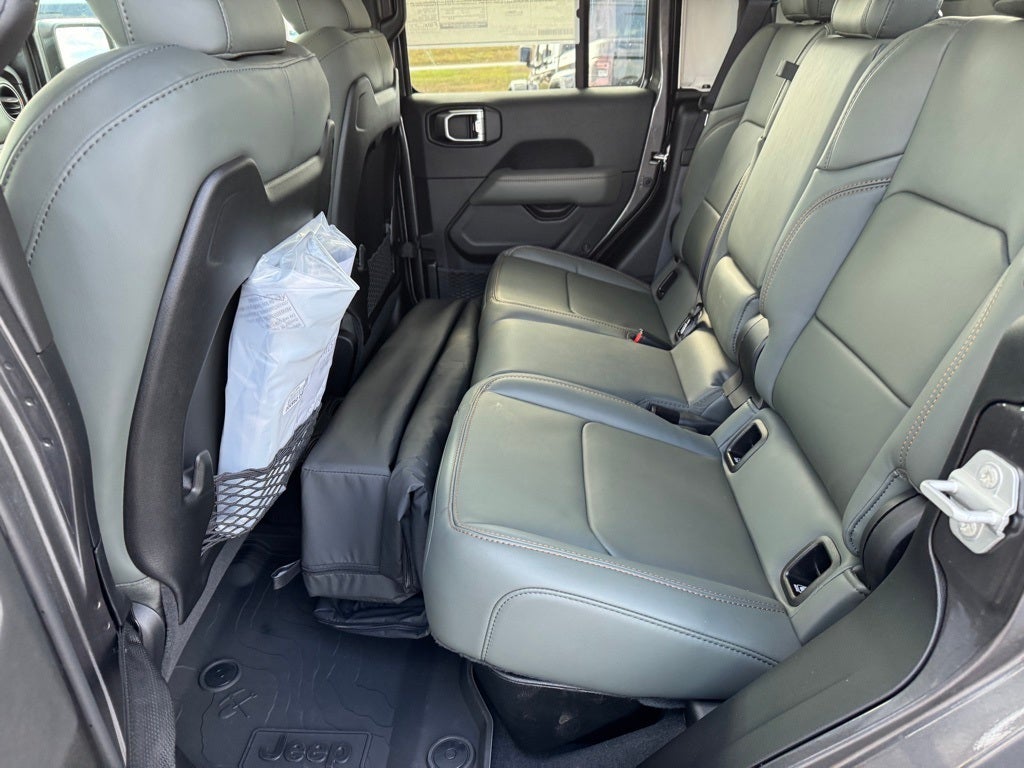 2025 Jeep Gladiator GLADIATOR MOJAVE 4X4