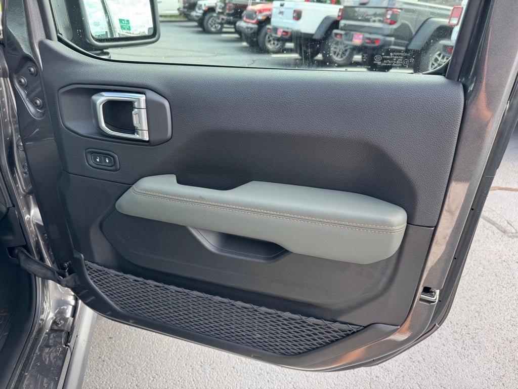 2025 Jeep Gladiator GLADIATOR MOJAVE 4X4