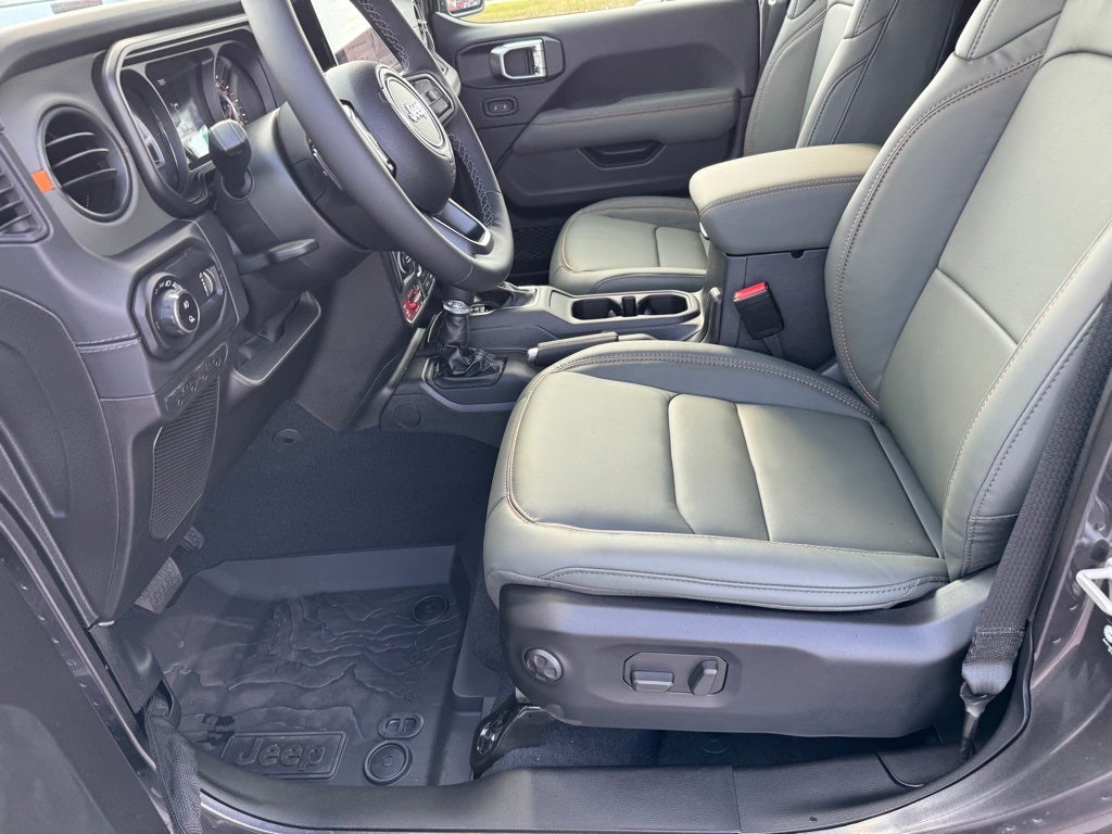 2025 Jeep Gladiator GLADIATOR MOJAVE 4X4