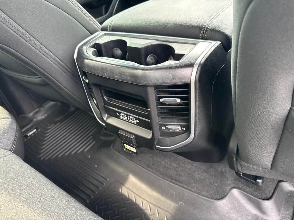 2022 RAM 1500 Big Horn Quad Cab 4x4 6'4' Box