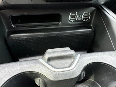 2022 RAM 1500 Big Horn Quad Cab 4x4 6'4' Box