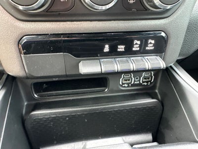 2022 RAM 1500 Big Horn Quad Cab 4x4 6'4' Box