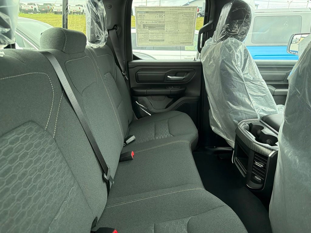 2026 RAM Ram 1500 RAM 1500 EXPRESS QUAD CAB 4X4 6'4' BOX
