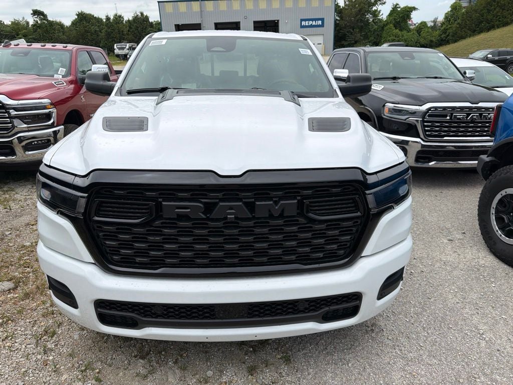 2026 RAM Ram 1500 RAM 1500 EXPRESS QUAD CAB 4X4 6'4' BOX