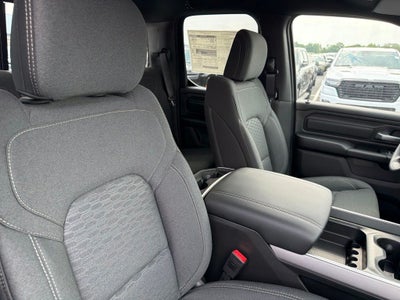 2026 RAM 1500 RAM 1500 EXPRESS QUAD CAB 4X4 6'4' BOX
