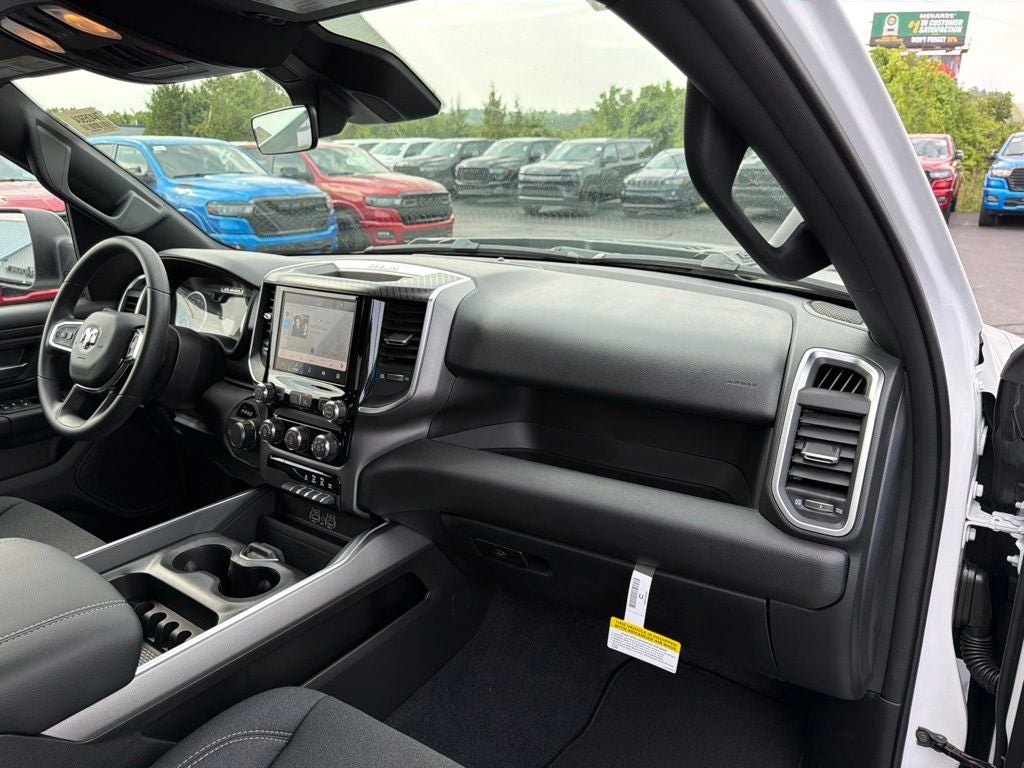 2026 RAM 1500 RAM 1500 EXPRESS QUAD CAB 4X4 6'4' BOX