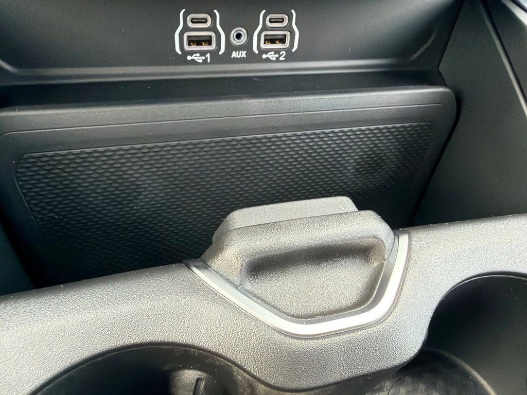 2026 RAM 1500 RAM 1500 EXPRESS QUAD CAB 4X4 6'4' BOX