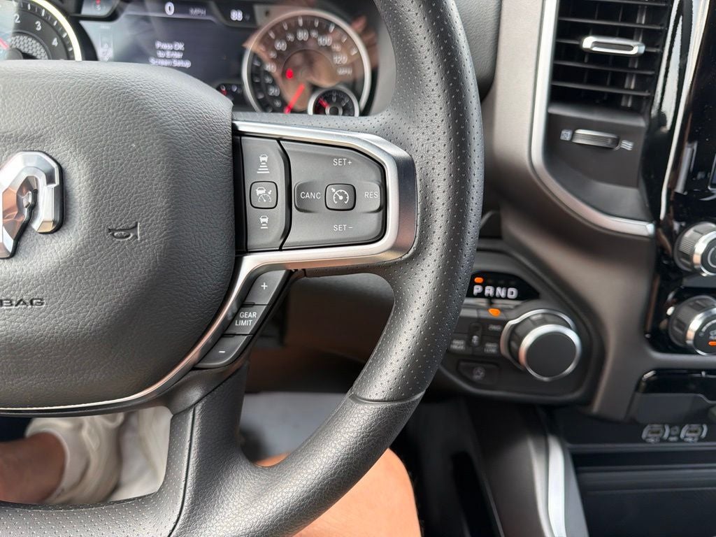 2026 RAM 1500 RAM 1500 EXPRESS QUAD CAB 4X4 6'4' BOX