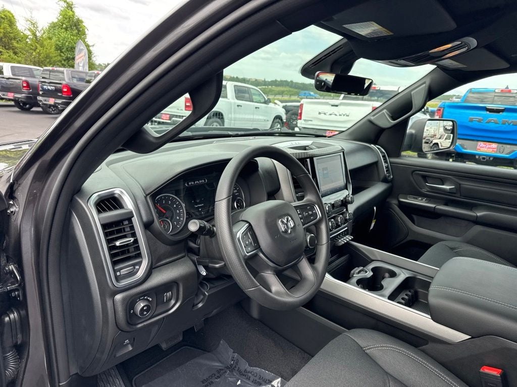 2026 RAM Ram 1500 RAM 1500 EXPRESS QUAD CAB 4X4 6'4' BOX