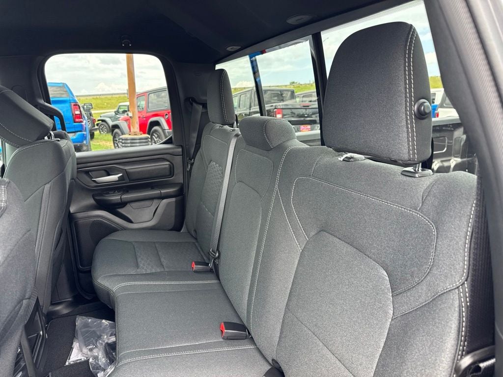 2026 RAM Ram 1500 RAM 1500 EXPRESS QUAD CAB 4X4 6'4' BOX