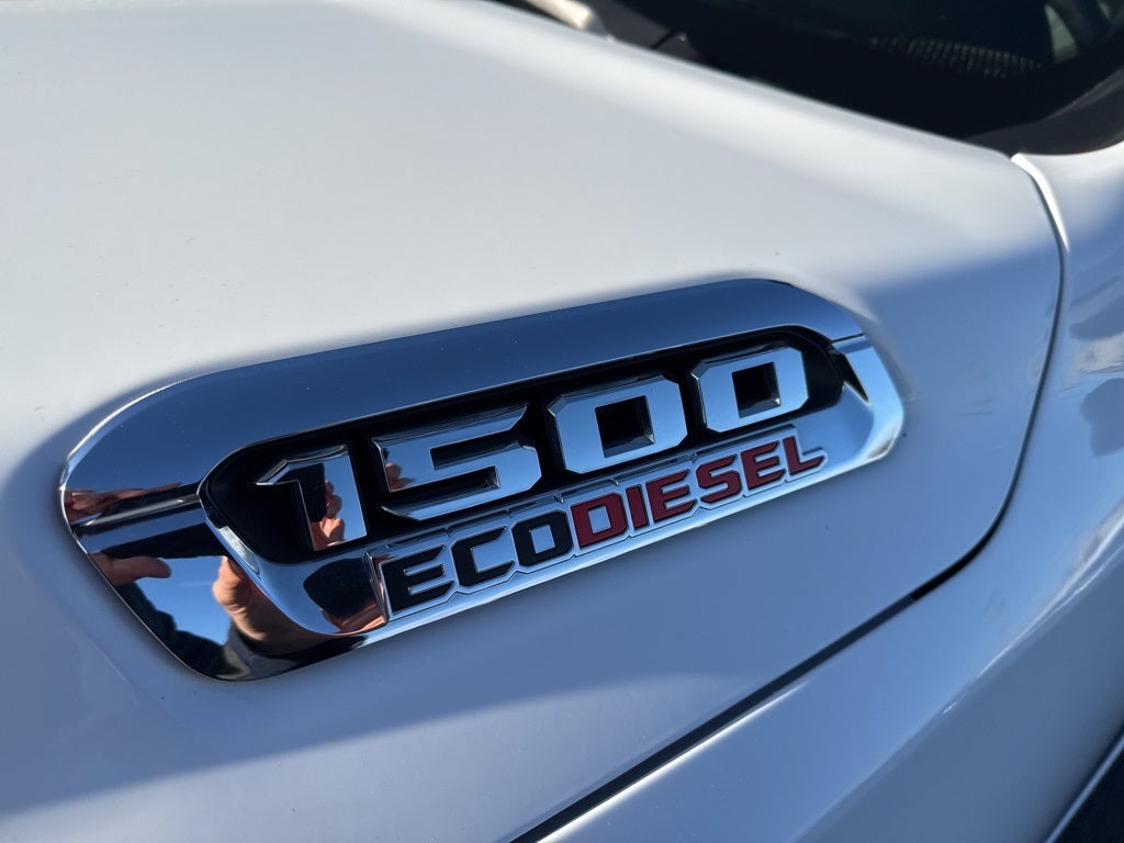 2022 RAM 1500 Big Horn Crew Cab 4x4 5'7' Box