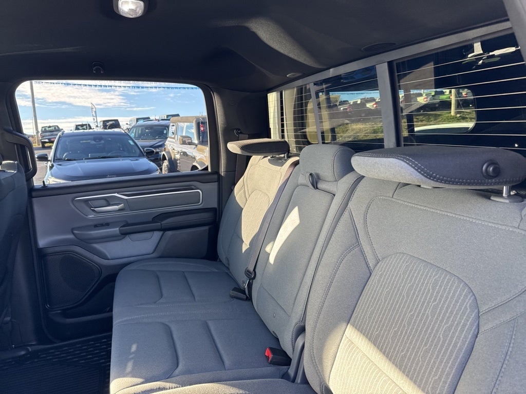 2022 RAM 1500 Big Horn Crew Cab 4x4 5'7' Box
