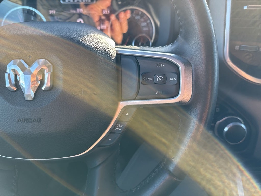 2022 RAM 1500 Big Horn Crew Cab 4x4 5'7' Box